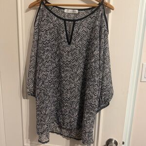 Suzy Shier Black and White Zigzag Blouse